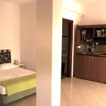 Apartament Inanthi Potos