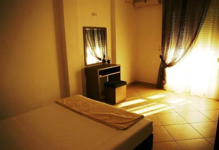 Inanthi Apartament *